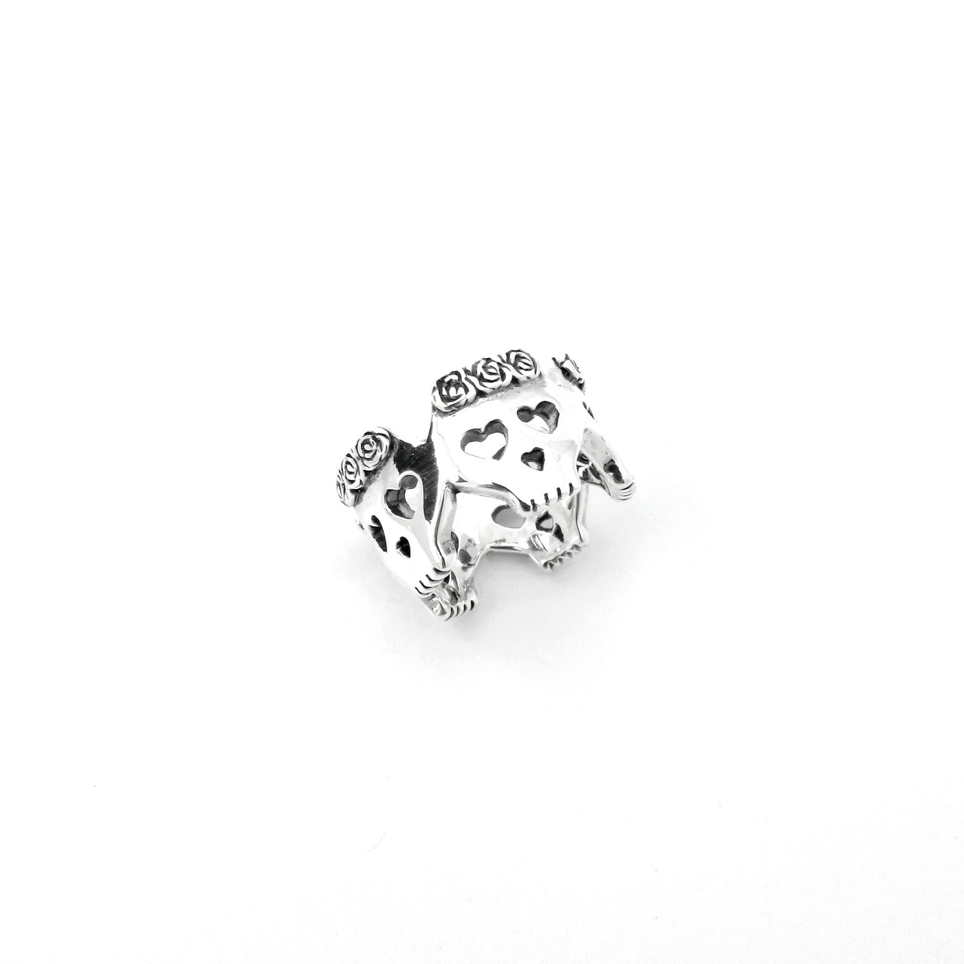 Smell The Roses Skulls Band Ring