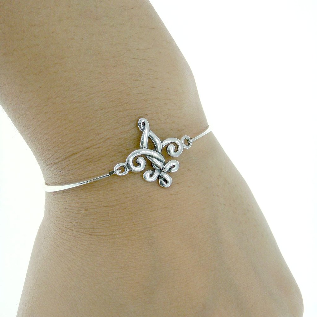 Fleur de Love Knot Bangle Bracelet