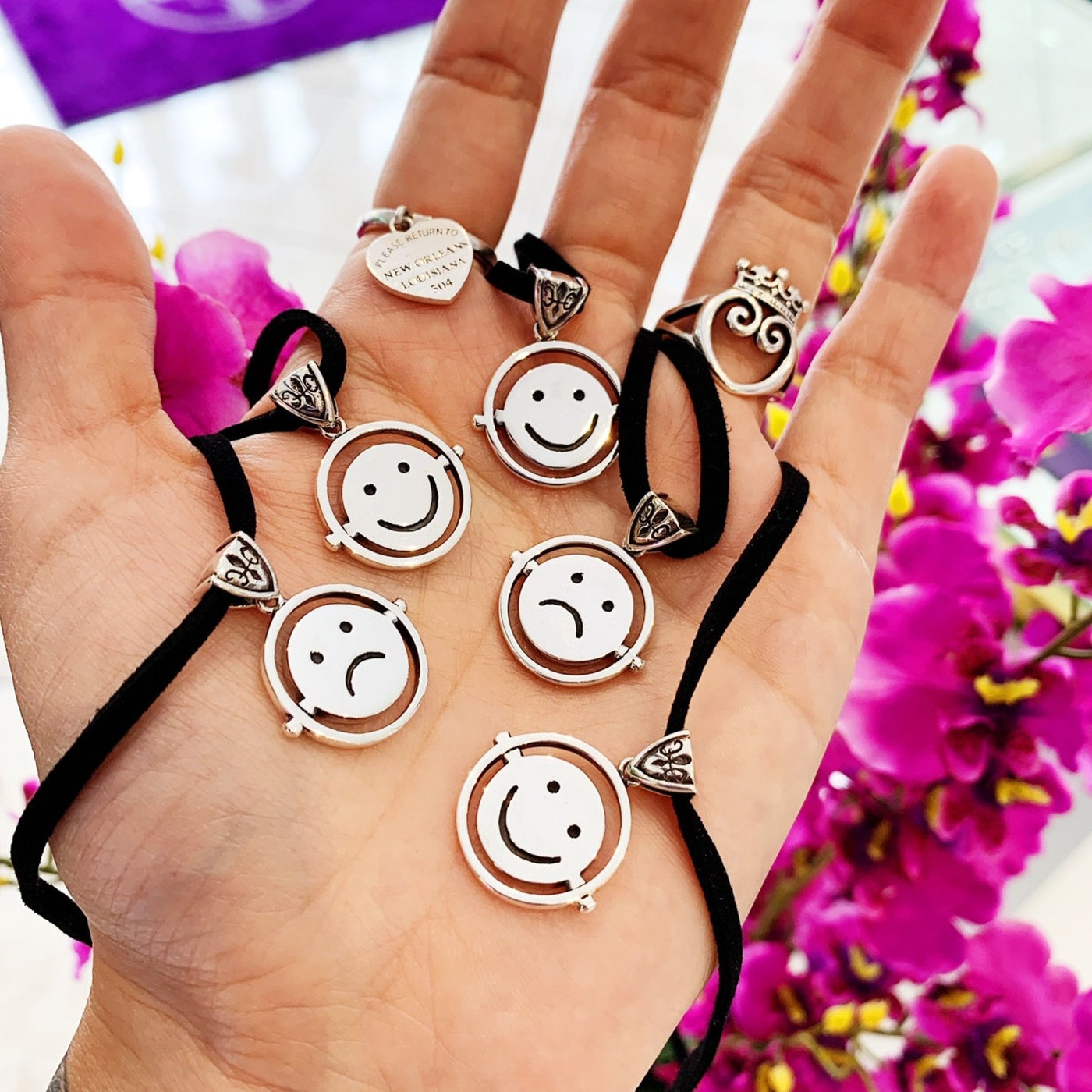 Don't Worry, Be Happy Charm