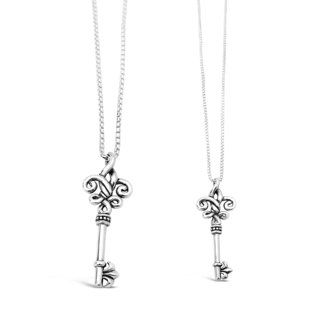 Fleur de Love Knot Skeleton Key - Large