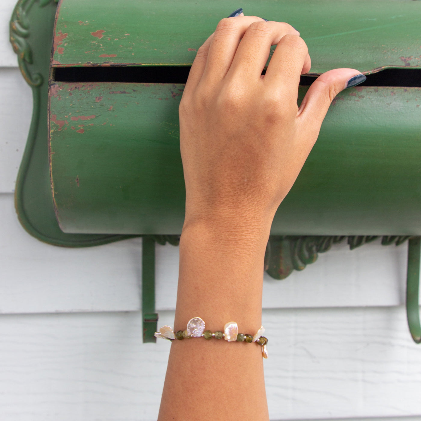 Petal Pearled Alligator Garnets Signature Toggle Bracelet